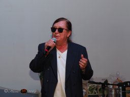 Künstler helfen Kinder - Mit Musik zur Menschlichkeit